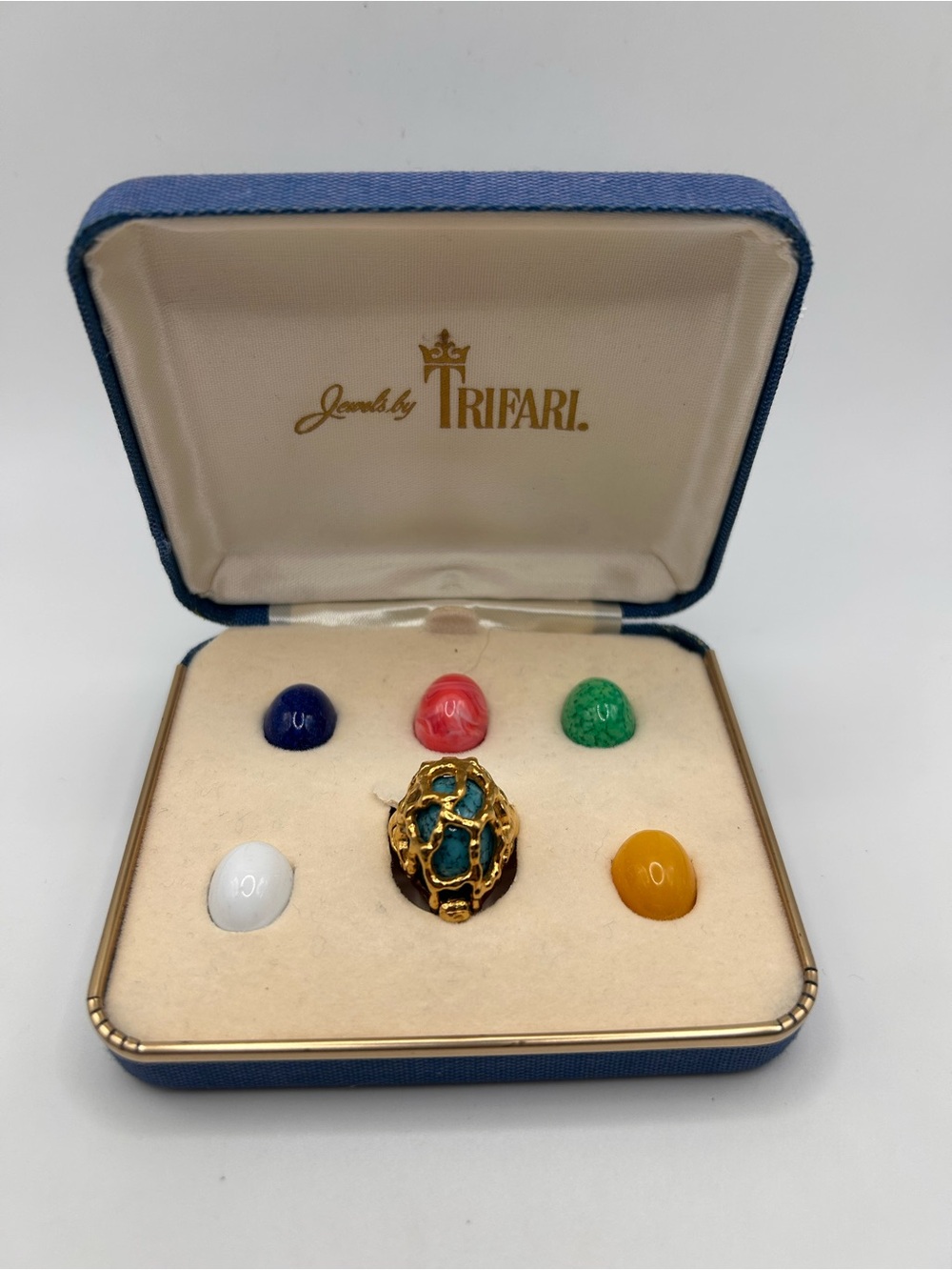Vtg Jewels by Trifari Interchangeable Faux Stone Ring Set Original box Sz 7